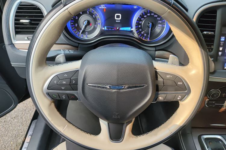 Used Chrysler 300C 2016 3.0L Supreme Edition Steering Wheel