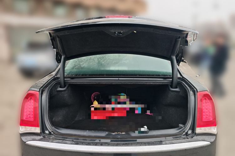 Used Chrysler 300C 2016 3.0L Supreme Edition Trunk