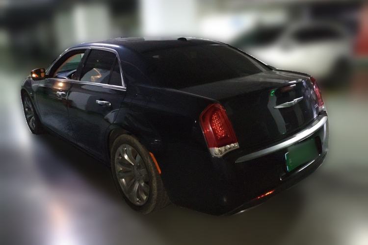 Used Chrysler 300C 2016 3.0L Supreme Edition Rear Left 45 Deg