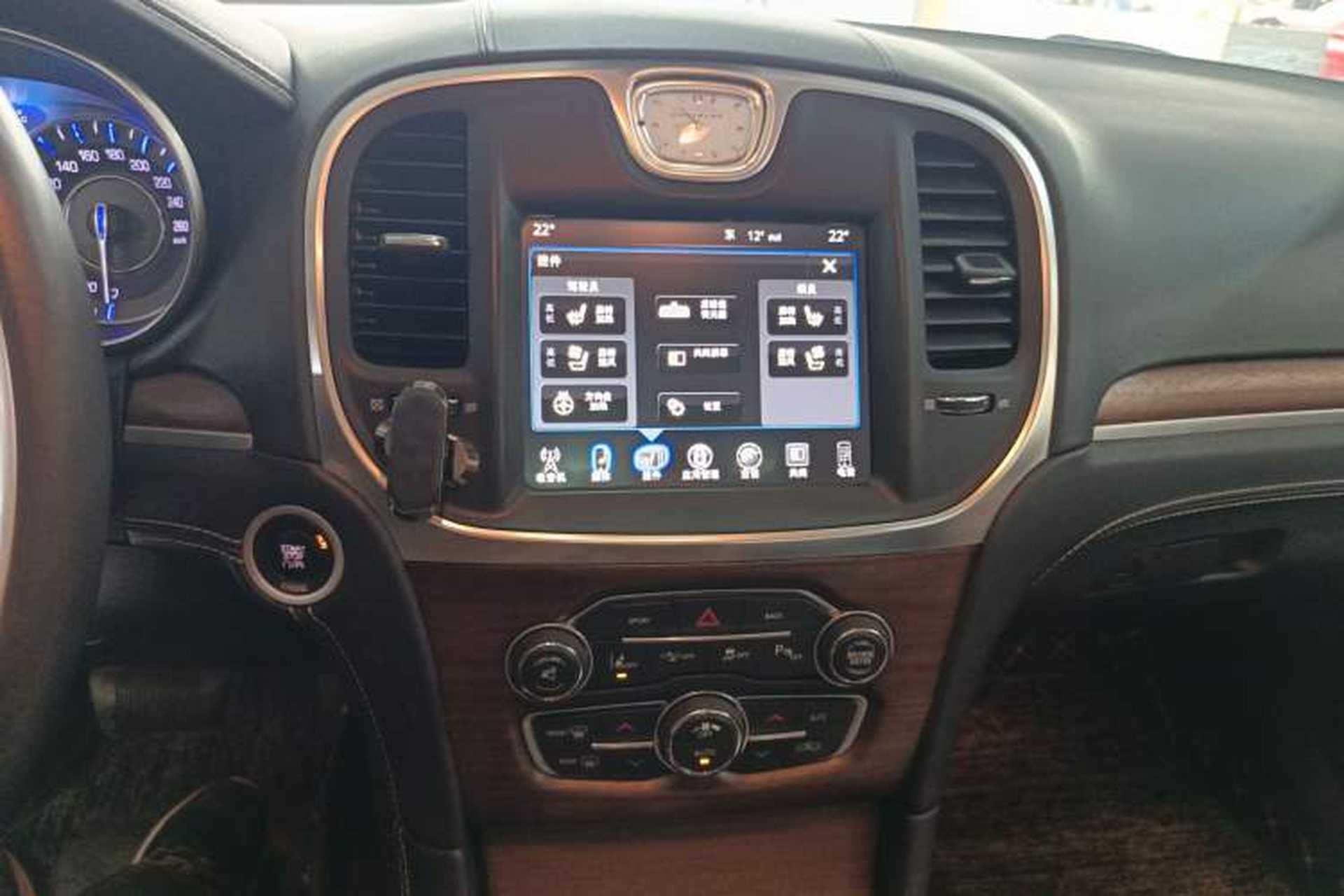 Used Chrysler 300C 2016 3.0L Supreme Edition Audio And AC Panel