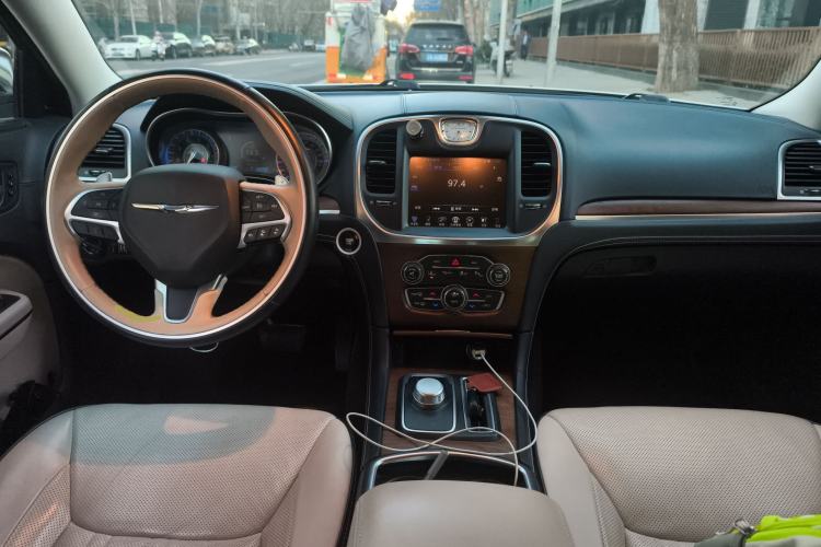Used Chrysler 300C 2016 3.0L Supreme Edition Center Console