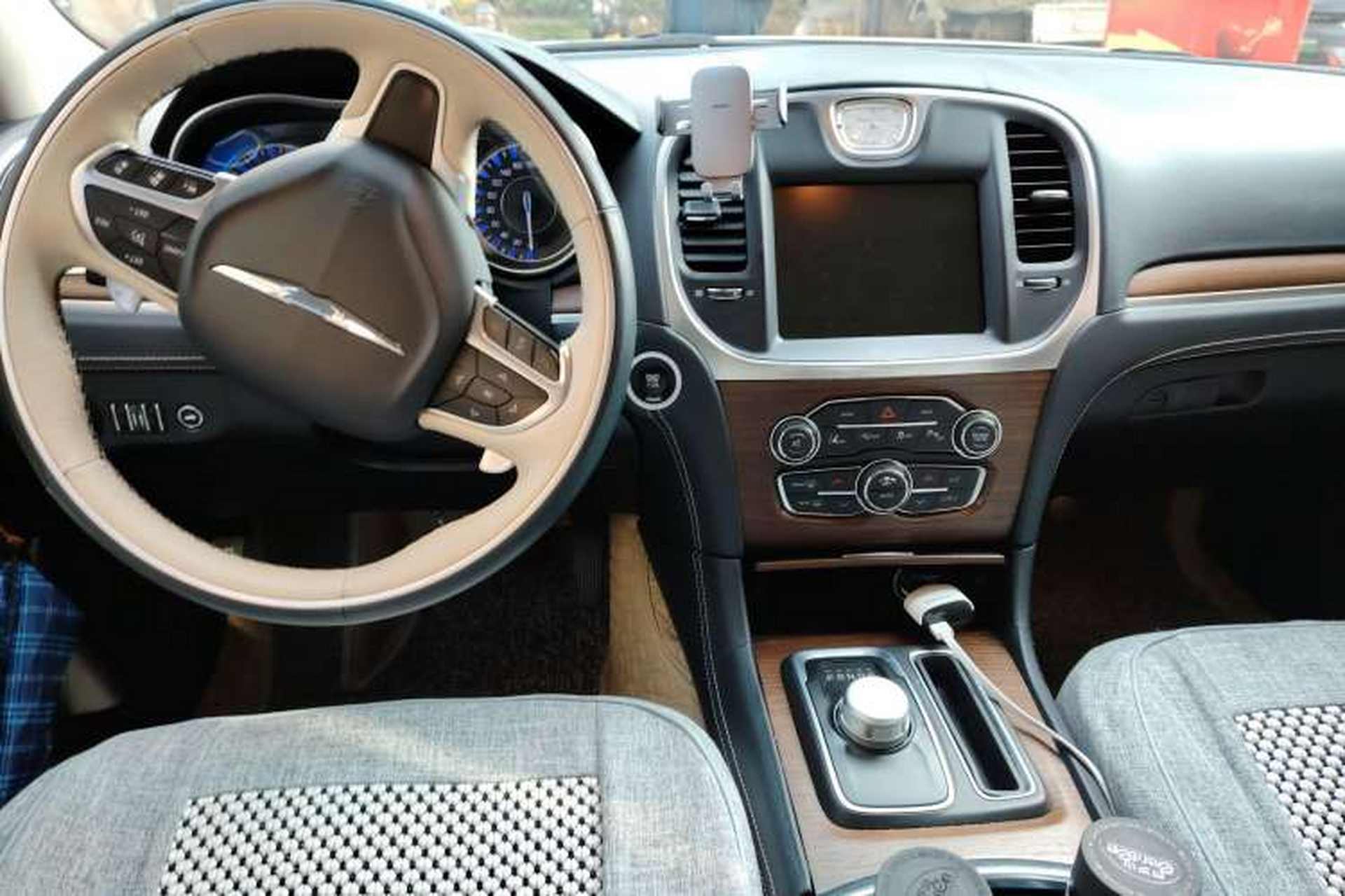 Used Chrysler 300C 2016 3.0L Supreme Edition Center Console