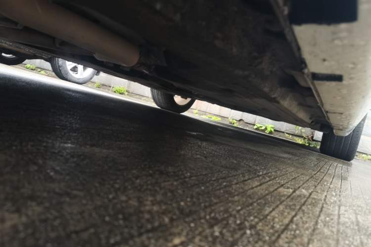 Used Chrysler 300C 2016 3.0L Supreme Edition Chassis Front Left