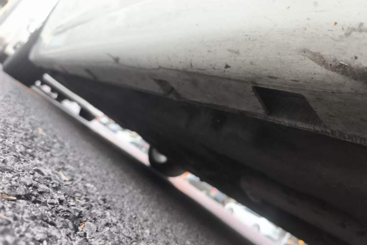 Used Chrysler 300C 2016 3.0L Supreme Edition Chassis Front Right