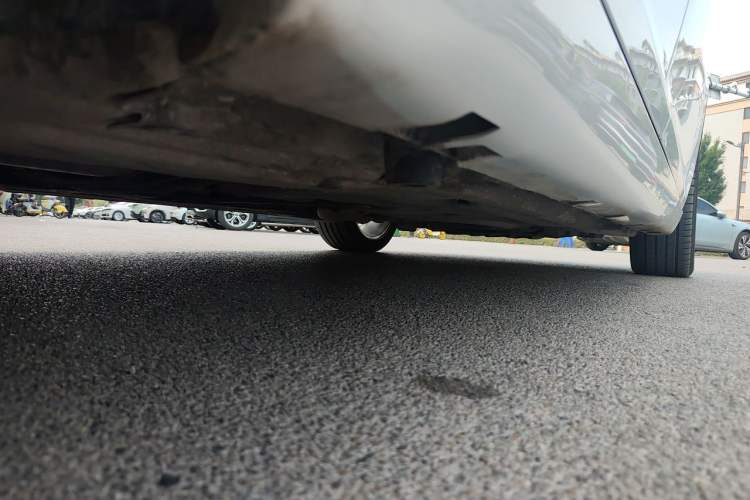 Used Chrysler 300C 2016 3.0L Supreme Edition Chassis Rear Right