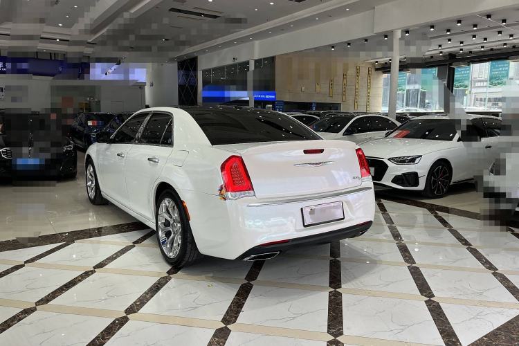 Used Chrysler 300C 2016 3.0L Supreme Edition Exterior 5