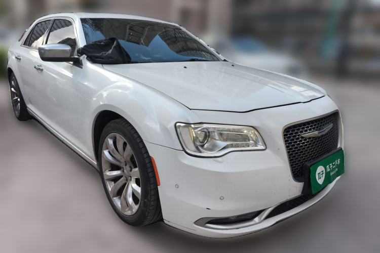 Used Chrysler 300C 2016 3.0L Supreme Edition Front Right 45 Deg