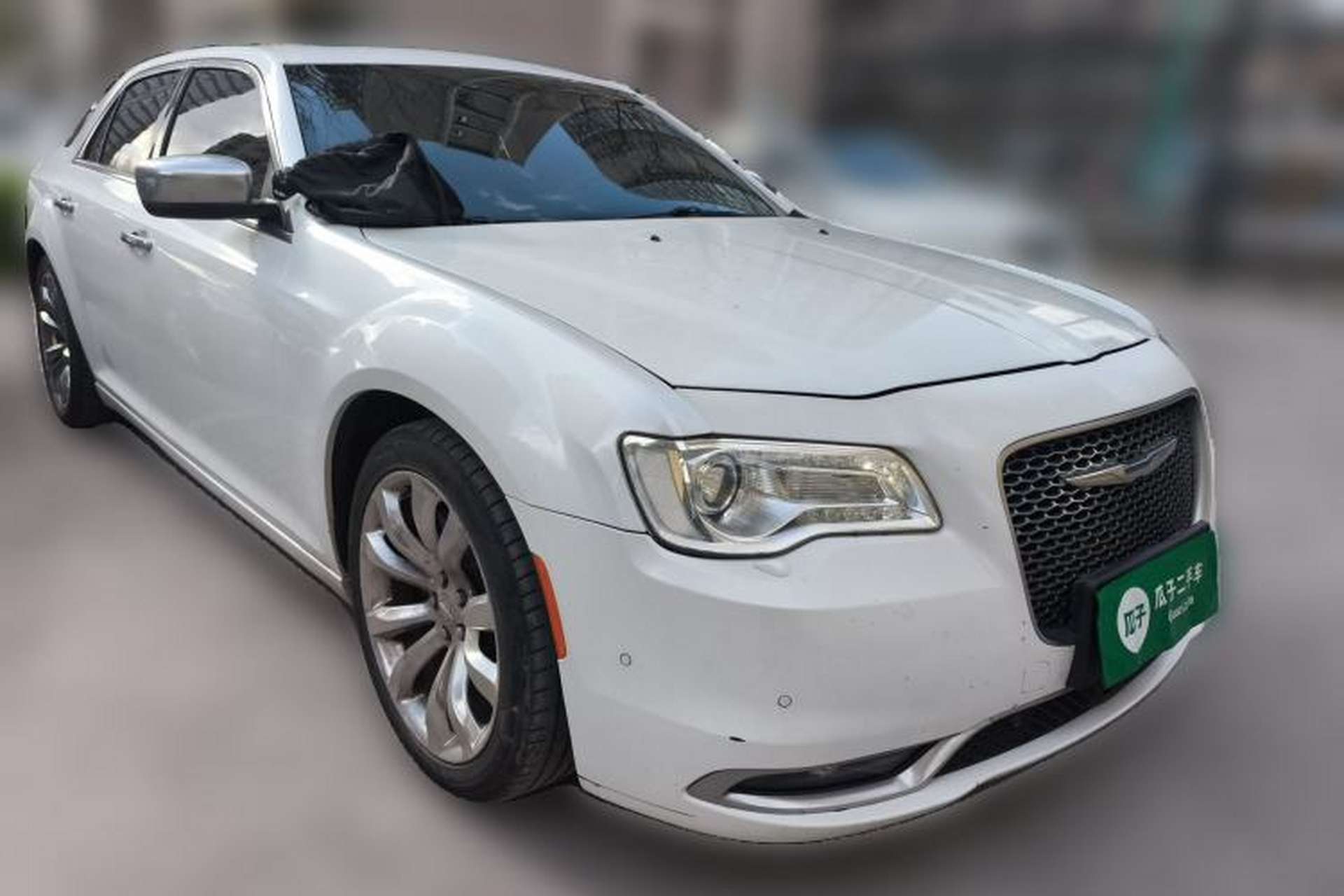 Used Chrysler 300C 2016 3.0L Supreme Edition Front Right 45 Deg