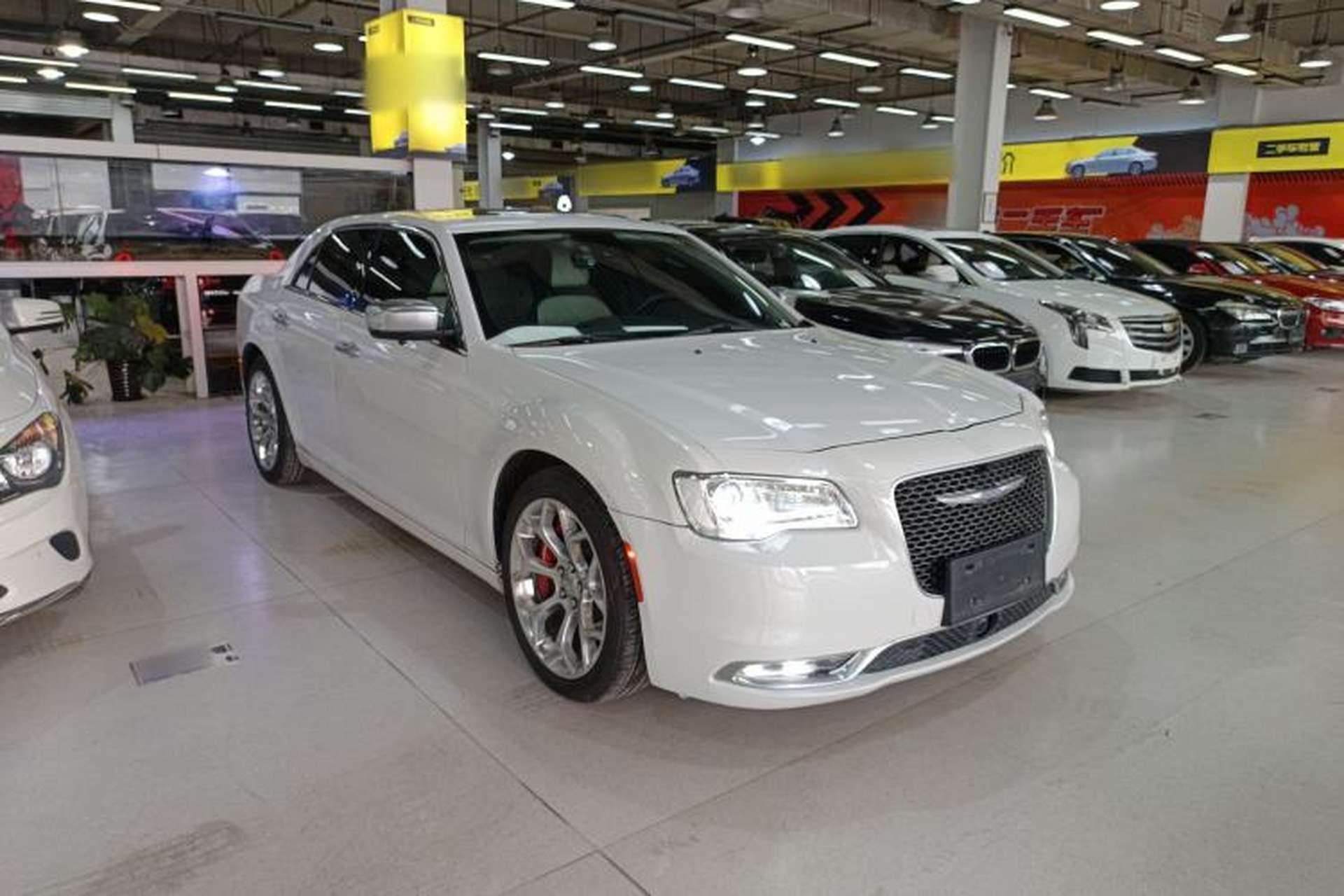 Used Chrysler 300C 2016 3.0L Supreme Edition Front Right 45 Deg