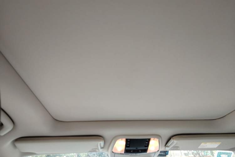 Used Chrysler 300C 2016 3.0L Supreme Edition Headliner