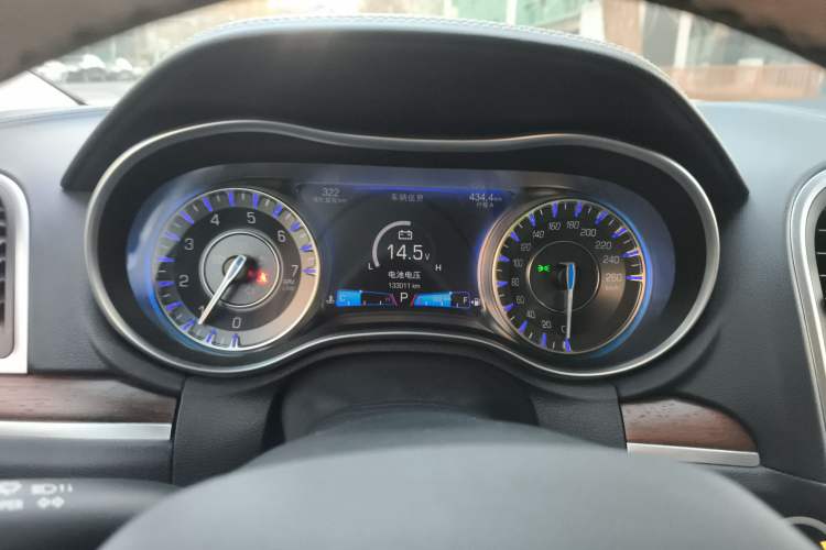 Used Chrysler 300C 2016 3.0L Supreme Edition Instrument Cluster