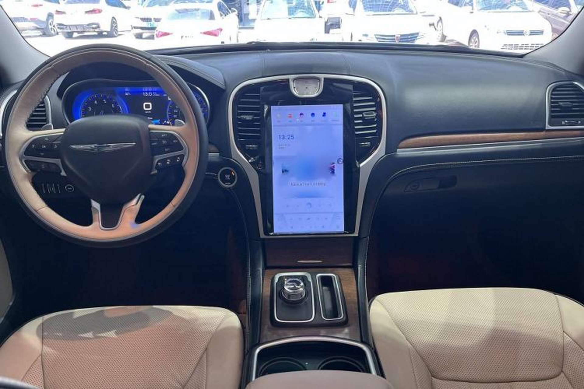 Used Chrysler 300C 2016 3.0L Supreme Edition Interior 2
