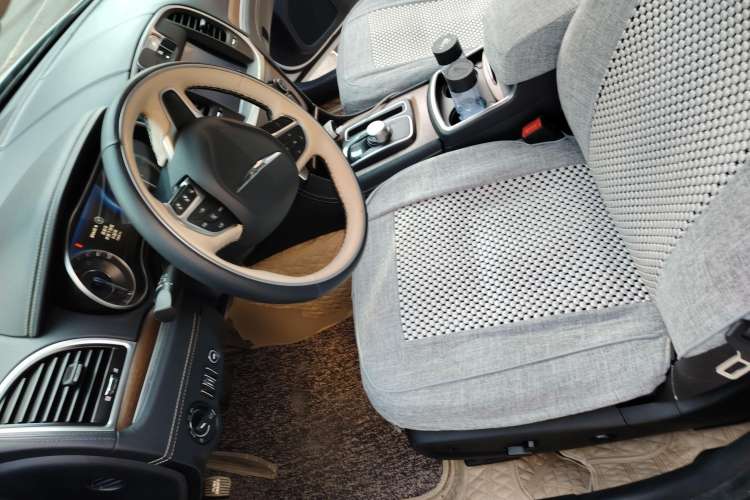 Used Chrysler 300C 2016 3.0L Supreme Edition Left Front Seat
