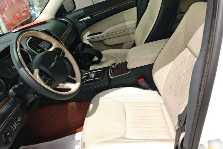 Used Chrysler 300C 2016 3.0L Supreme Edition Left Front Seat
