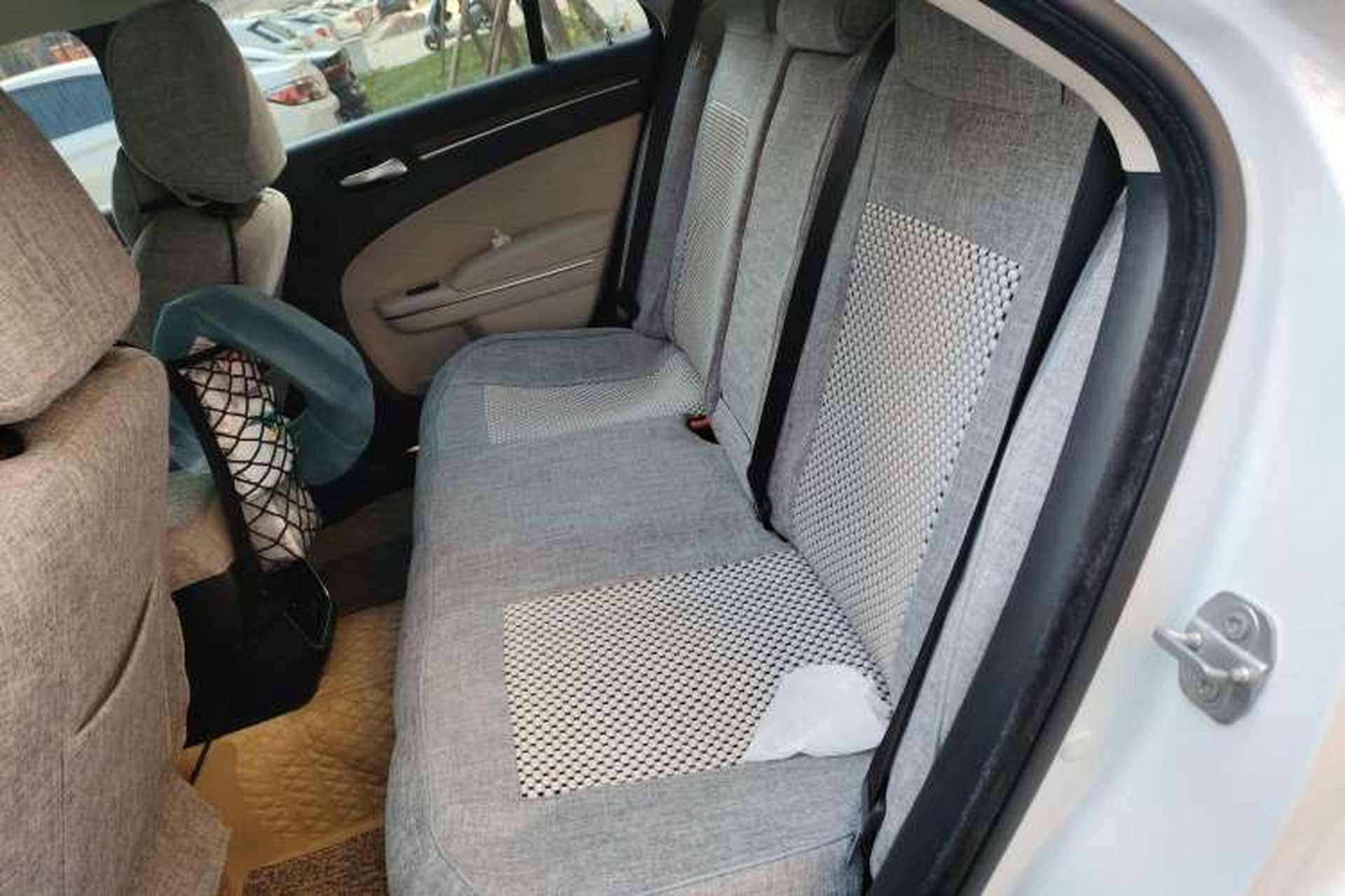 Used Chrysler 300C 2016 3.0L Supreme Edition Left Rear Seat