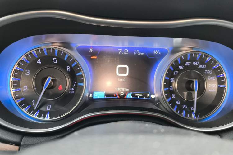 Used Chrysler 300C 2016 3.0L Supreme Edition Odometer Close Up