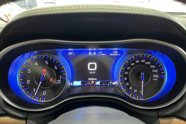 Used Chrysler 300C 2016 3.0L Supreme Edition Odometer Close Up