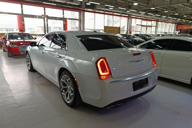 Used Chrysler 300C 2016 3.0L Supreme Edition Rear Left 45 Deg
