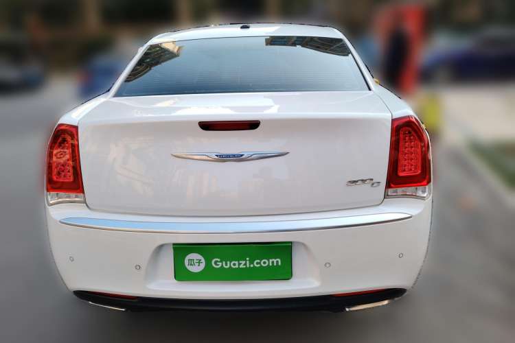 Used Chrysler 300C 2016 3.0L Supreme Edition Rear