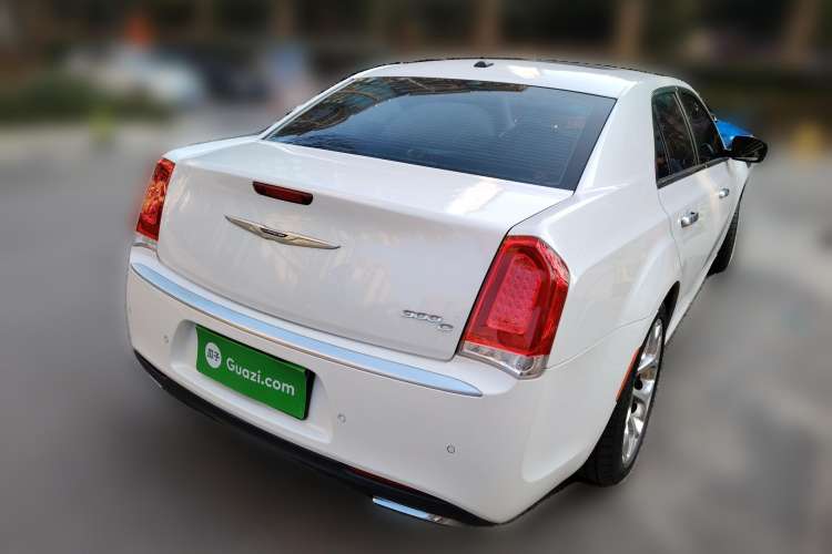 Used Chrysler 300C 2016 3.0L Supreme Edition Rear Right 45 Deg