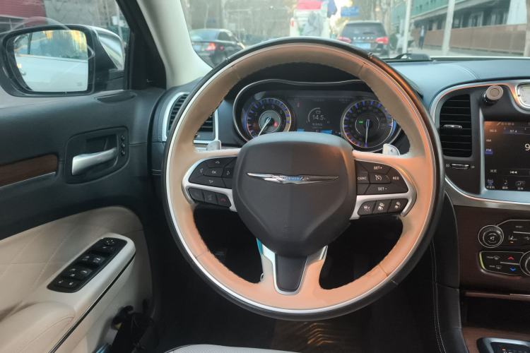 Used Chrysler 300C 2016 3.0L Supreme Edition Steering Wheel
