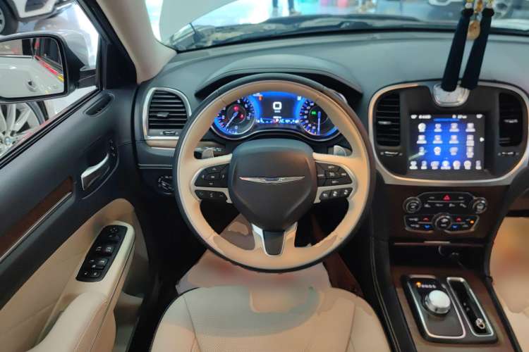 Used Chrysler 300C 2016 3.0L Supreme Edition Steering Wheel