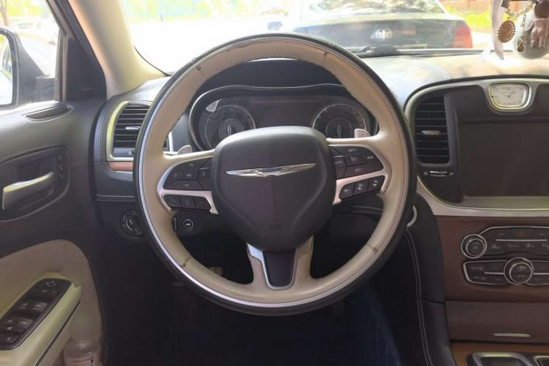 Used Chrysler 300C 2016 3.0L Supreme Edition Steering Wheel