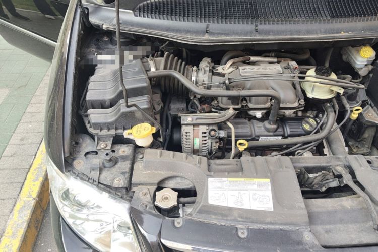 Used Chrysler Grand Voyager 2012 3.0L Ultimate Edition Engine Bay Right