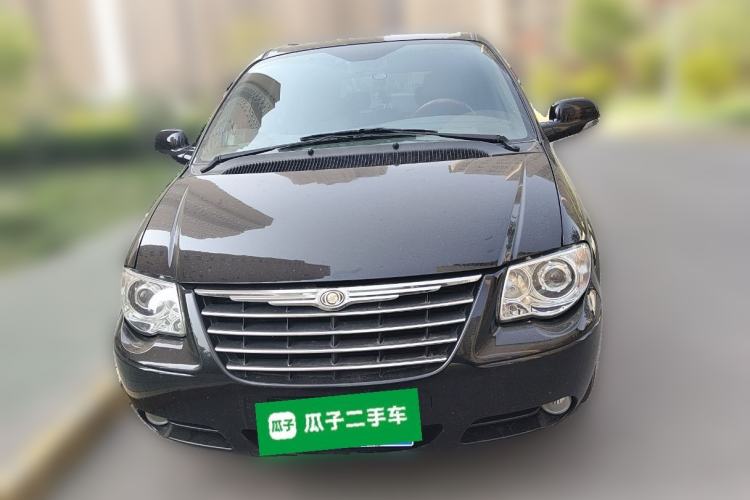 Used Chrysler Grand Voyager 2012 3.0L Ultimate Edition Front