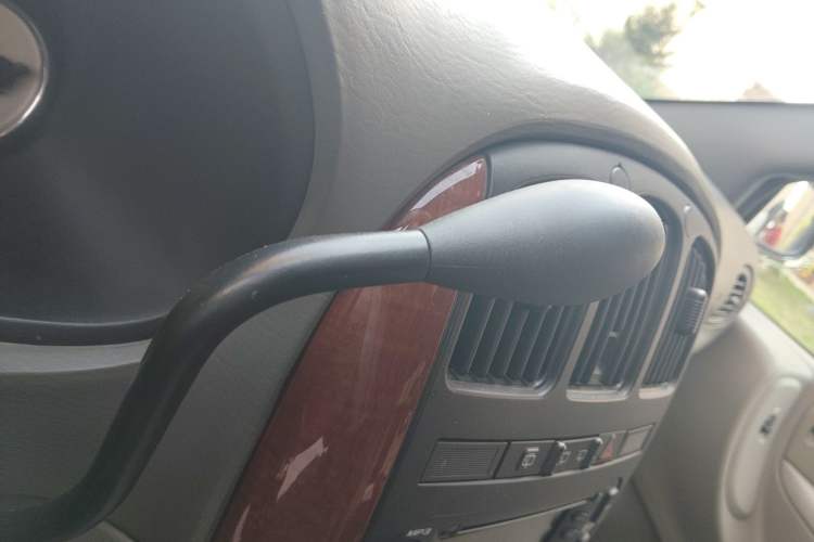 Used Chrysler Grand Voyager 2012 3.0L Ultimate Edition Gear Lever