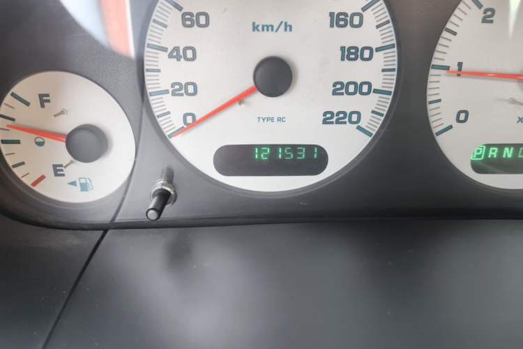Used Chrysler Grand Voyager 2012 3.0L Classic Edition Odometer Close Up