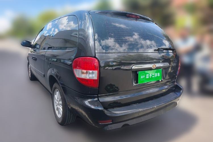 Used Chrysler Grand Voyager 2012 3.0L Classic Edition Rear Left 45 Deg