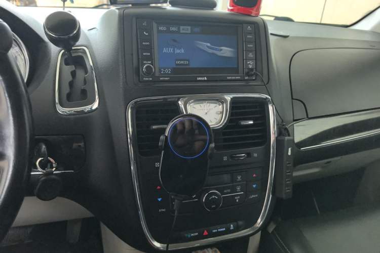 Used Chrysler Grand Voyager  Audio And AC Panel