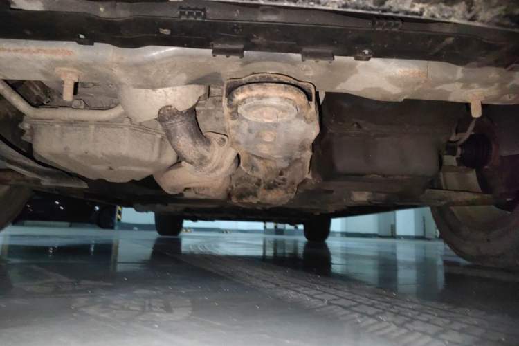 Used Chrysler Grand Voyager 2013 3.6L Luxury Edition Chassis Front