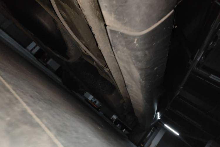 Used Chrysler Grand Voyager 2013 3.6L Luxury Edition Chassis Front Left