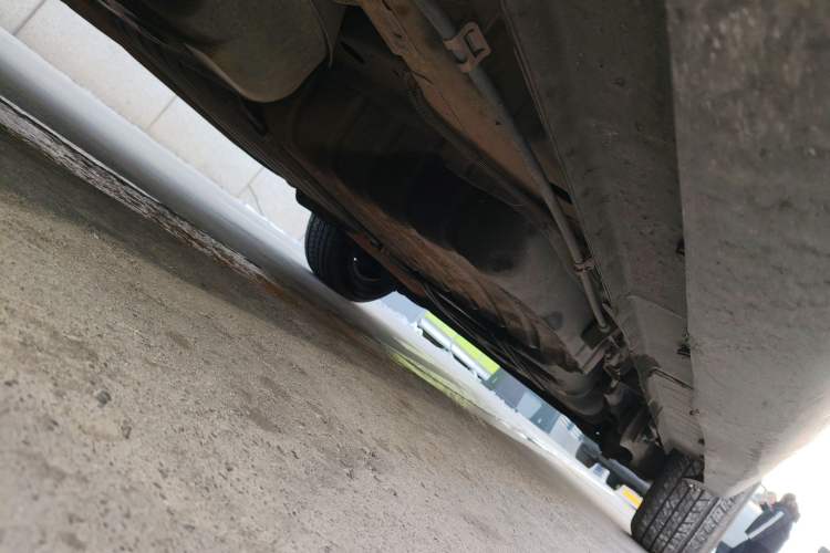 Used Chrysler Grand Voyager 2013 3.6L Luxury Edition Chassis Front Left