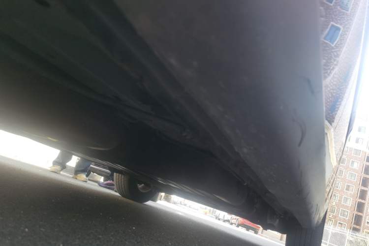 Used Chrysler Grand Voyager 2013 3.6L Luxury Edition Chassis Front Left