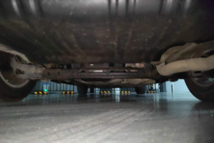 Used Chrysler Grand Voyager 2013 3.6L Luxury Edition Chassis Rear