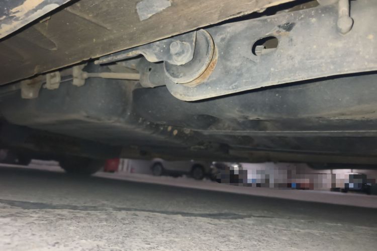 Used Chrysler Grand Voyager 2013 3.6L Luxury Edition Chassis Rear Left