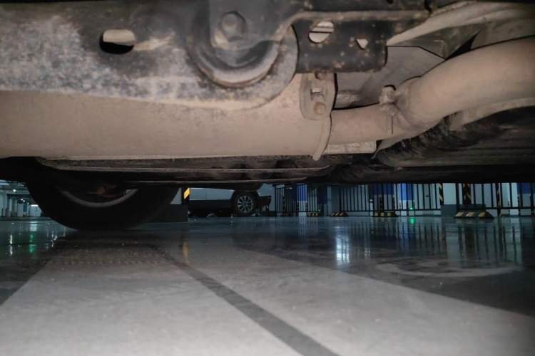 Used Chrysler Grand Voyager 2013 3.6L Luxury Edition Chassis Rear Right