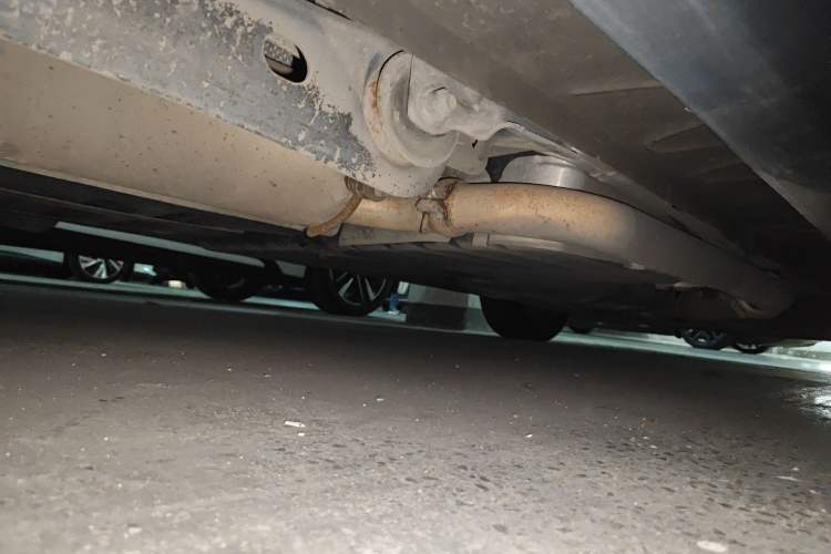 Used Chrysler Grand Voyager 2013 3.6L Luxury Edition Chassis Rear Right