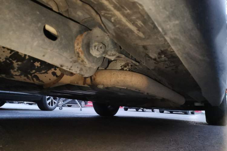 Used Chrysler Grand Voyager 2013 3.6L Luxury Edition Chassis Rear Right