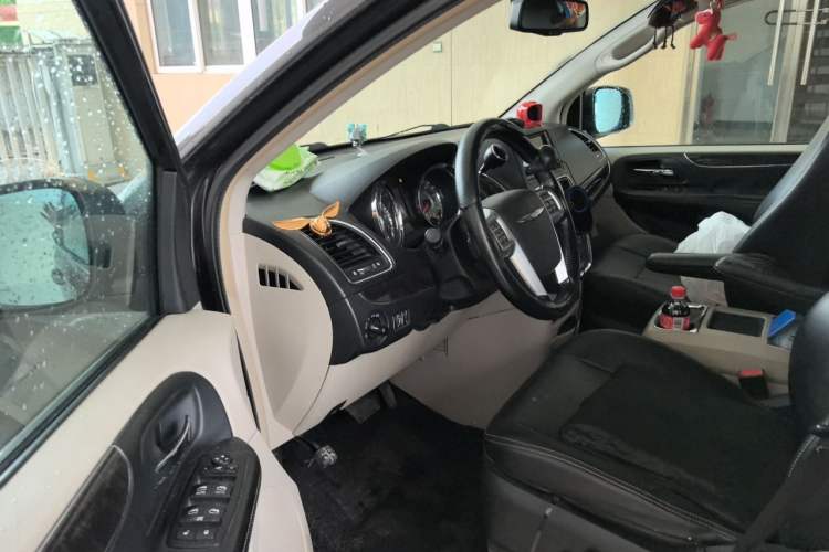 Used Chrysler Grand Voyager  Driver Seat