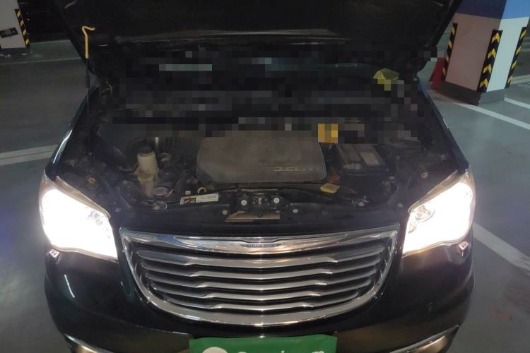 Used Chrysler Grand Voyager 2013 3.6L Luxury Edition Engine Bay