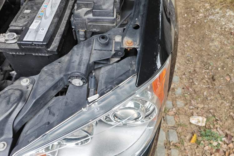 Used Chrysler Grand Voyager 2013 3.6L Luxury Edition Engine Bay Left
