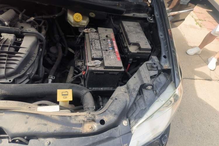 Used Chrysler Grand Voyager 2013 3.6L Luxury Edition Engine Bay Left