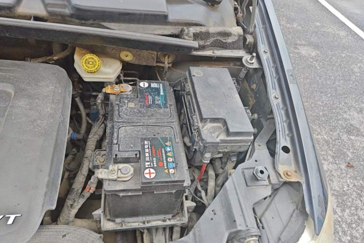 Used Chrysler Grand Voyager 2013 3.6L Luxury Edition Engine Bay Left