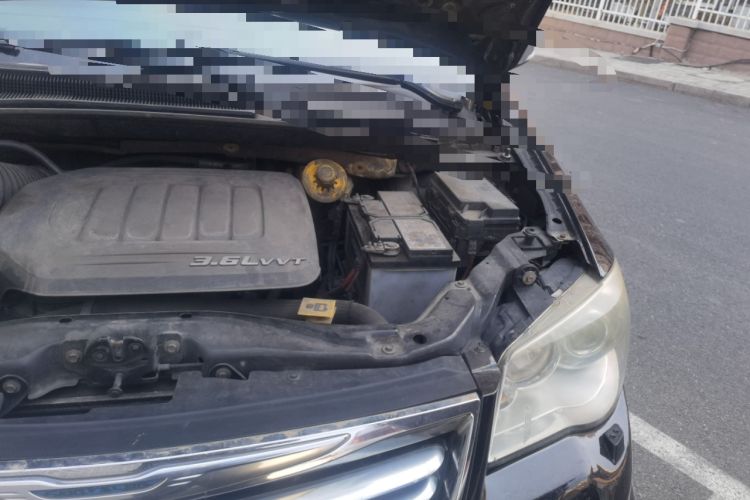 Used Chrysler Grand Voyager 2013 3.6L Luxury Edition Engine Bay Left
