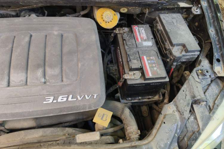 Used Chrysler Grand Voyager 2013 3.6L Luxury Edition Engine Bay Left