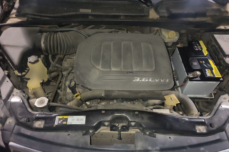 Used Chrysler Grand Voyager 2013 3.6L Luxury Edition Engine Bay
